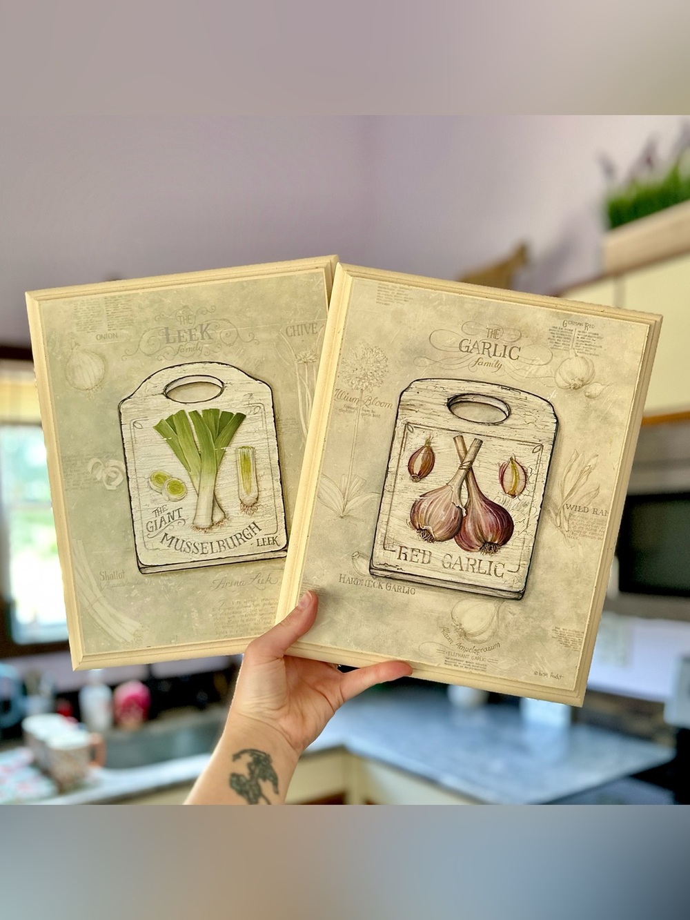 Set of 2 Framed Kitchen Plaques Garlic & Leek On Cuttingboards 8x10 Wall Decor